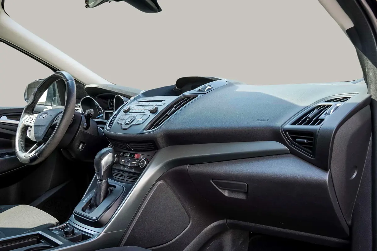 FORD Escape 2018 - photo 10 - Import Émirats | International Cars