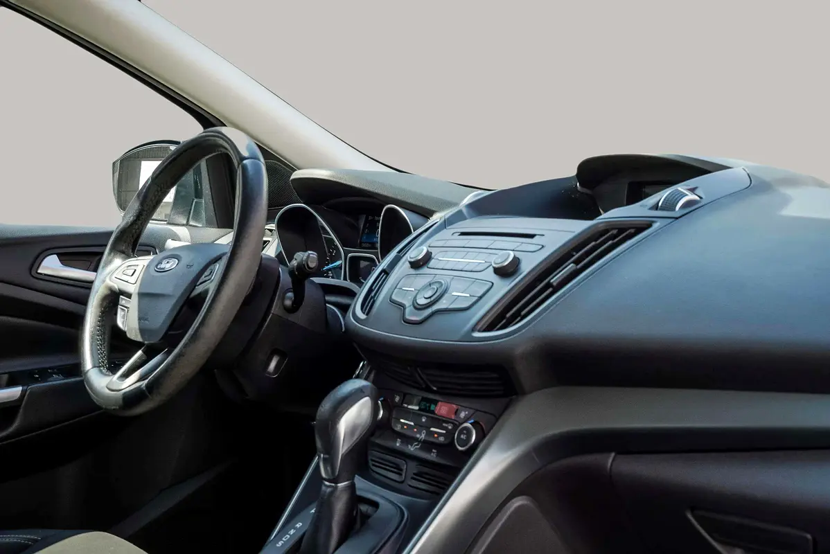 FORD Escape 2018 - photo 9 - Import Émirats | International Cars