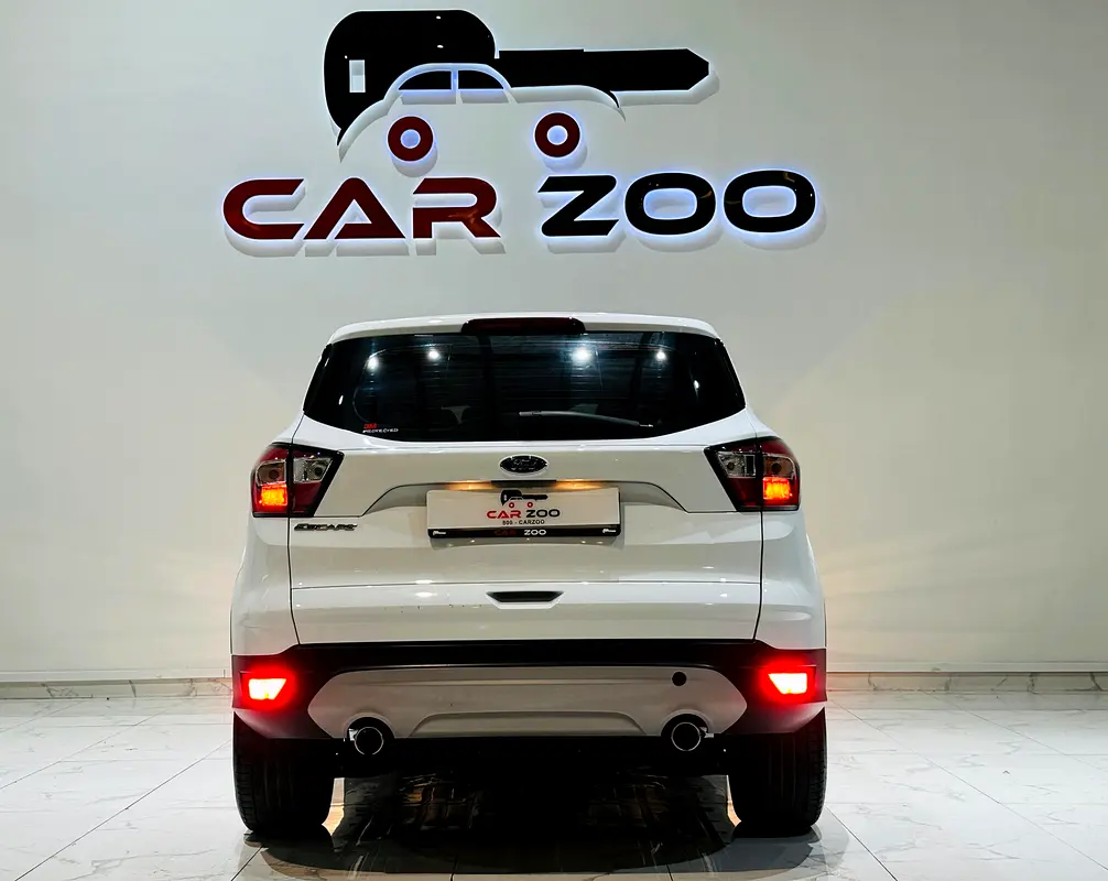 FORD Escape Ambiente 2019 - photo 7 - Import Émirats | International Cars