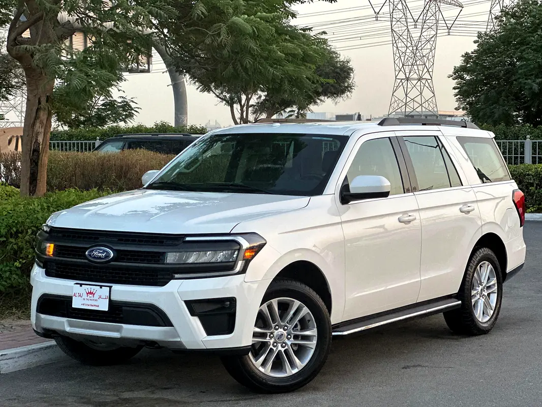FORD Expedition XLT 2023 - photo 2 - Import Émirats | International Cars