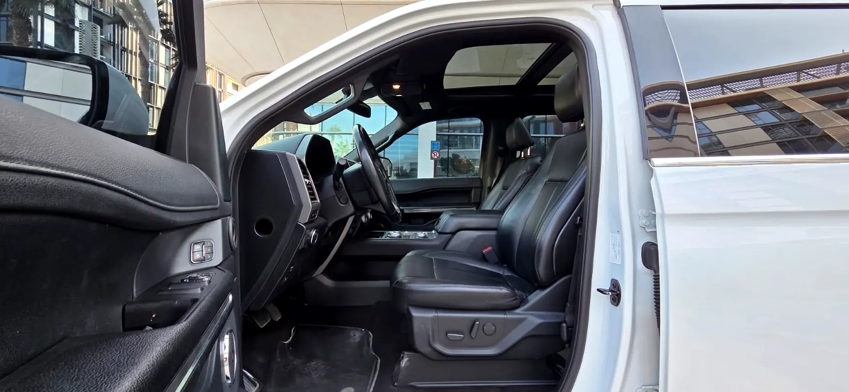 FORD Expedition XLT 2021 - photo 10 - Import Émirats | International Cars