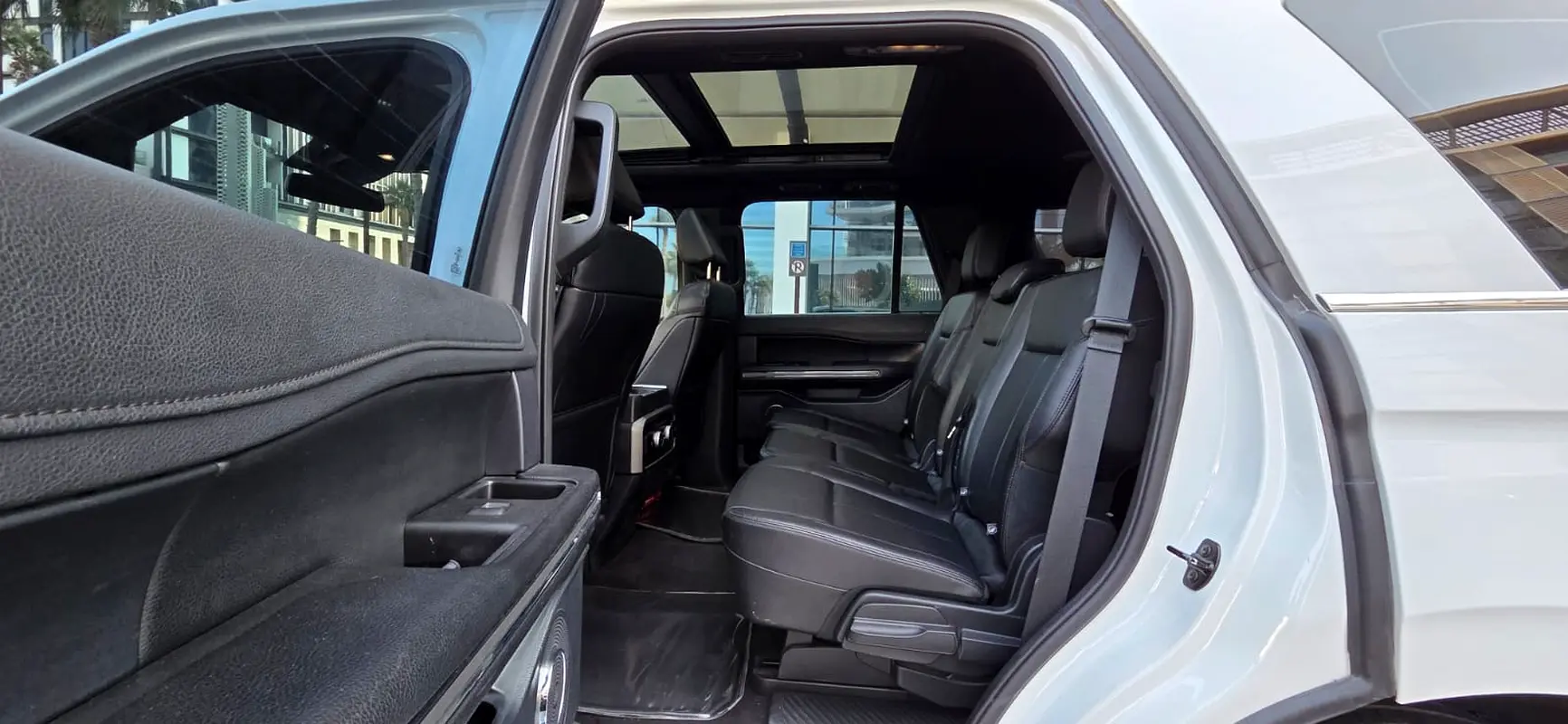 FORD Expedition XLT 2021 - photo 11 - Import Émirats | International Cars