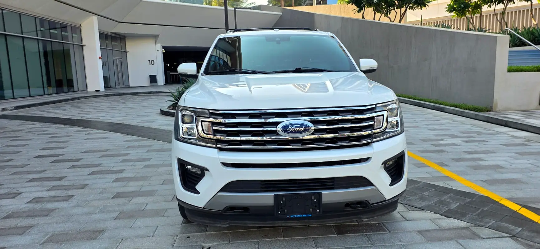 FORD Expedition XLT 2021 - photo 4 - Import Émirats | International Cars
