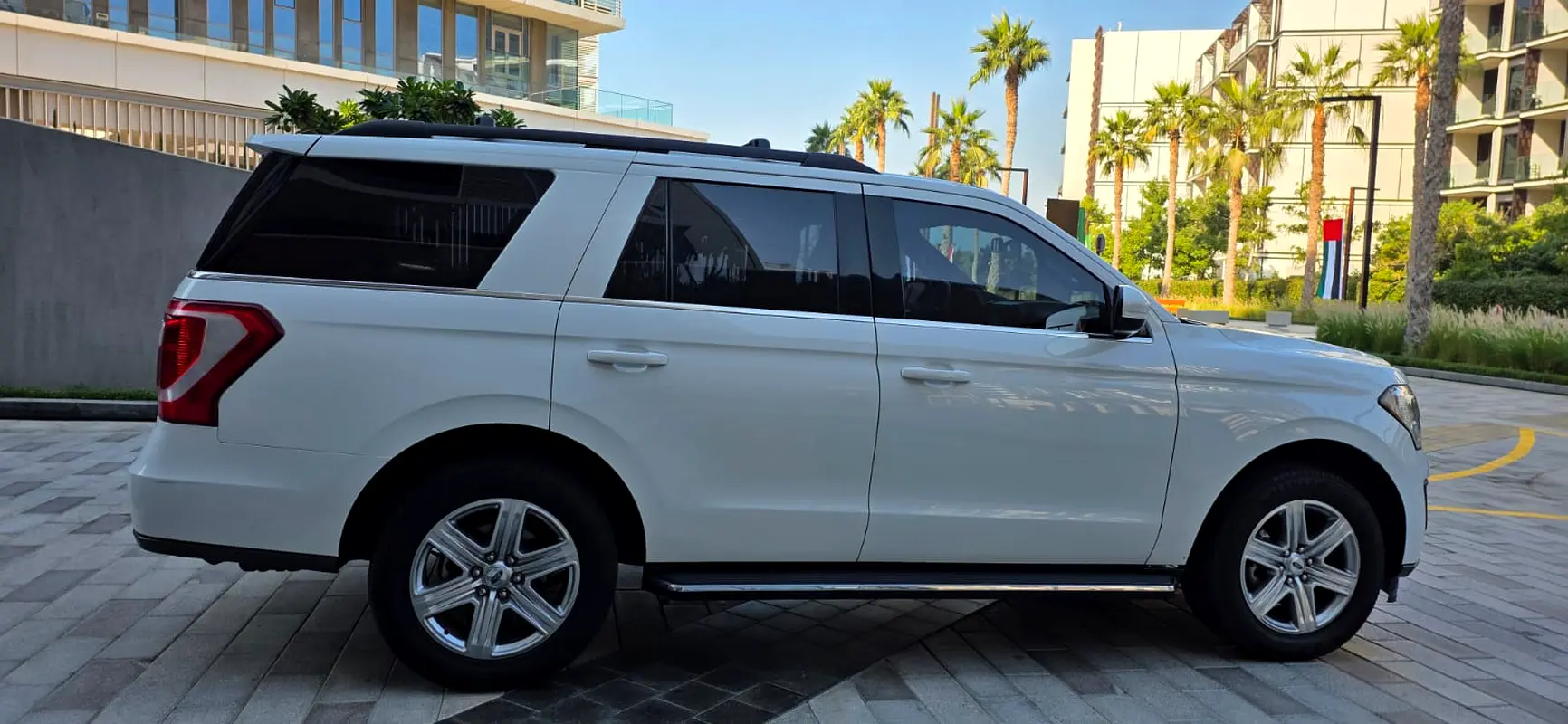 FORD Expedition XLT 2021 - photo 5 - Import Émirats | International Cars