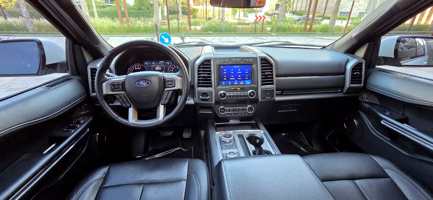 FORD Expedition XLT 2021 - photo 9 - Import Émirats | International Cars