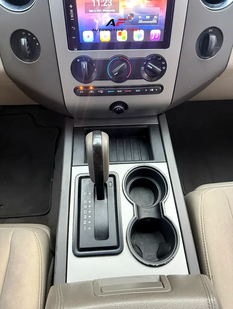 FORD Expedition XLT 2013 - photo 8 - Import Émirats | International Cars