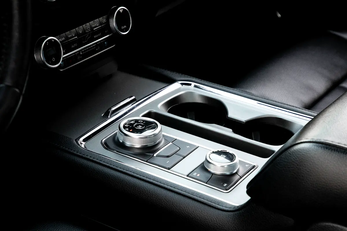 FORD Expedition XLT 2021 - photo 10 - Import Émirats | International Cars