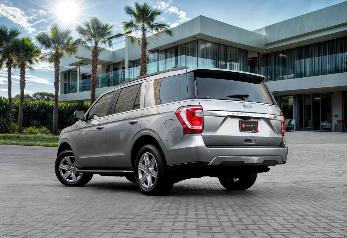 FORD Expedition XLT 2021 - photo 3 - Import Émirats | International Cars