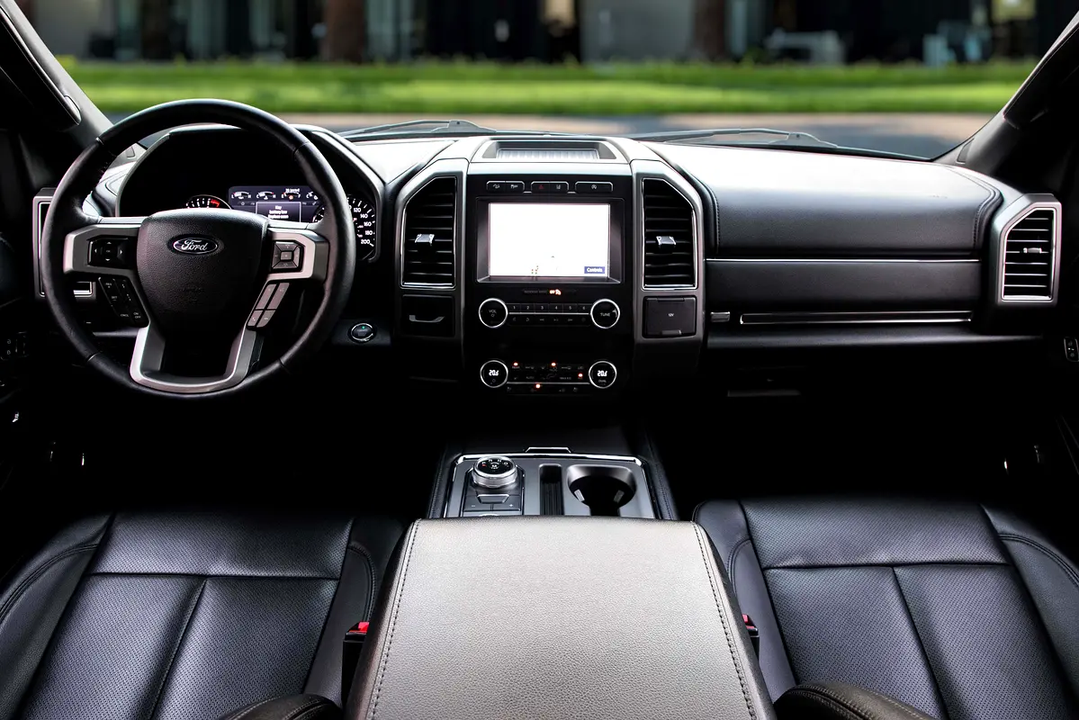 FORD Expedition XLT 2021 - photo 8 - Import Émirats | International Cars