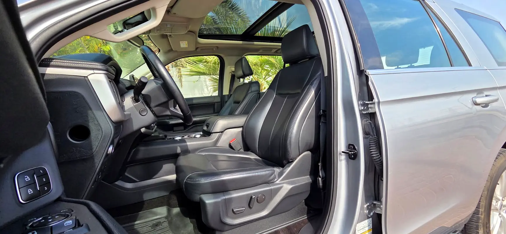 FORD Expedition XLT 2022 - photo 10 - Import Émirats | International Cars