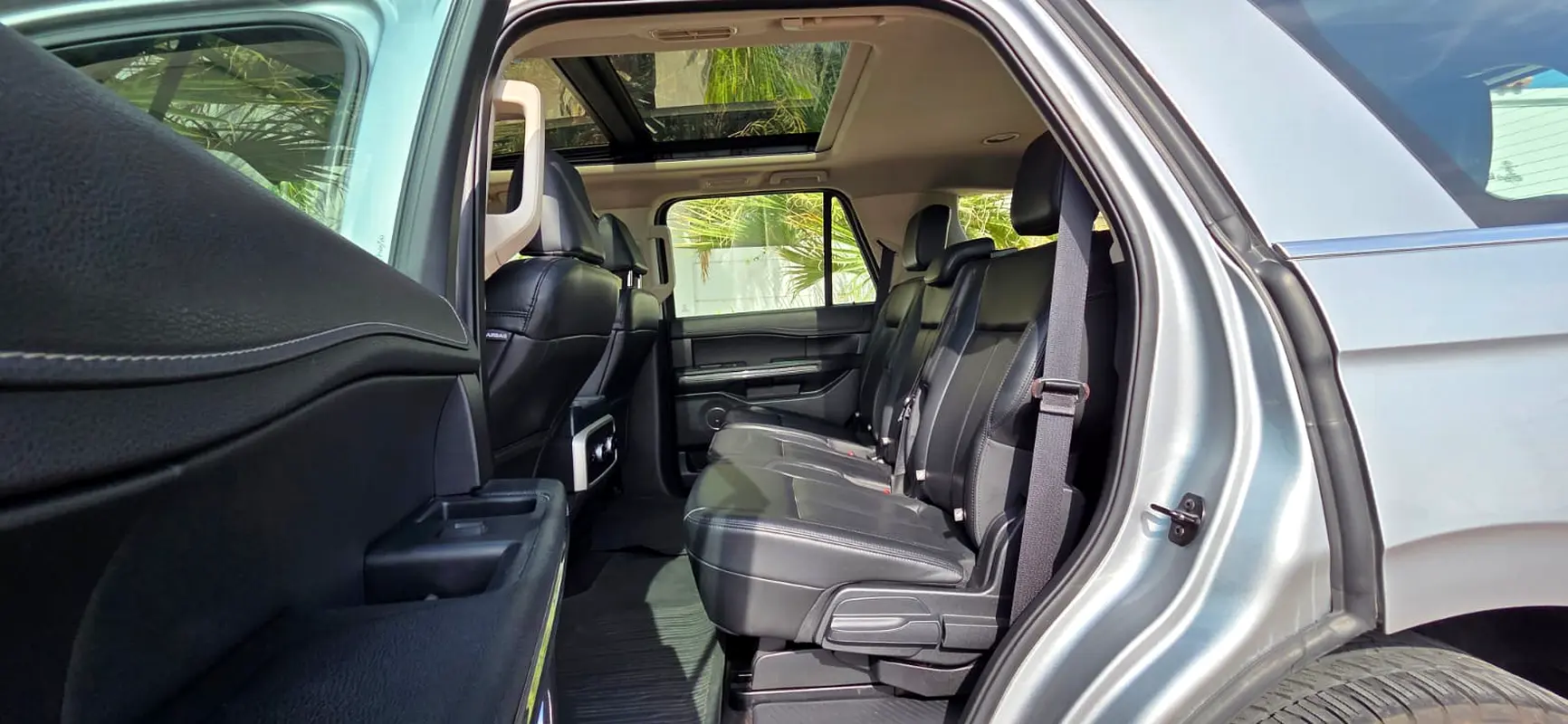 FORD Expedition XLT 2022 - photo 11 - Import Émirats | International Cars