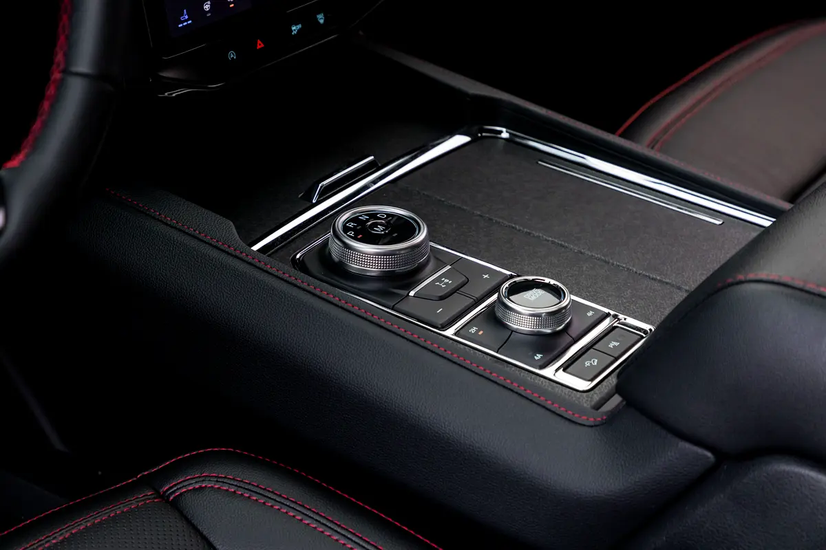 FORD Expedition Stealth 2024 - photo 10 - Import Émirats | International Cars