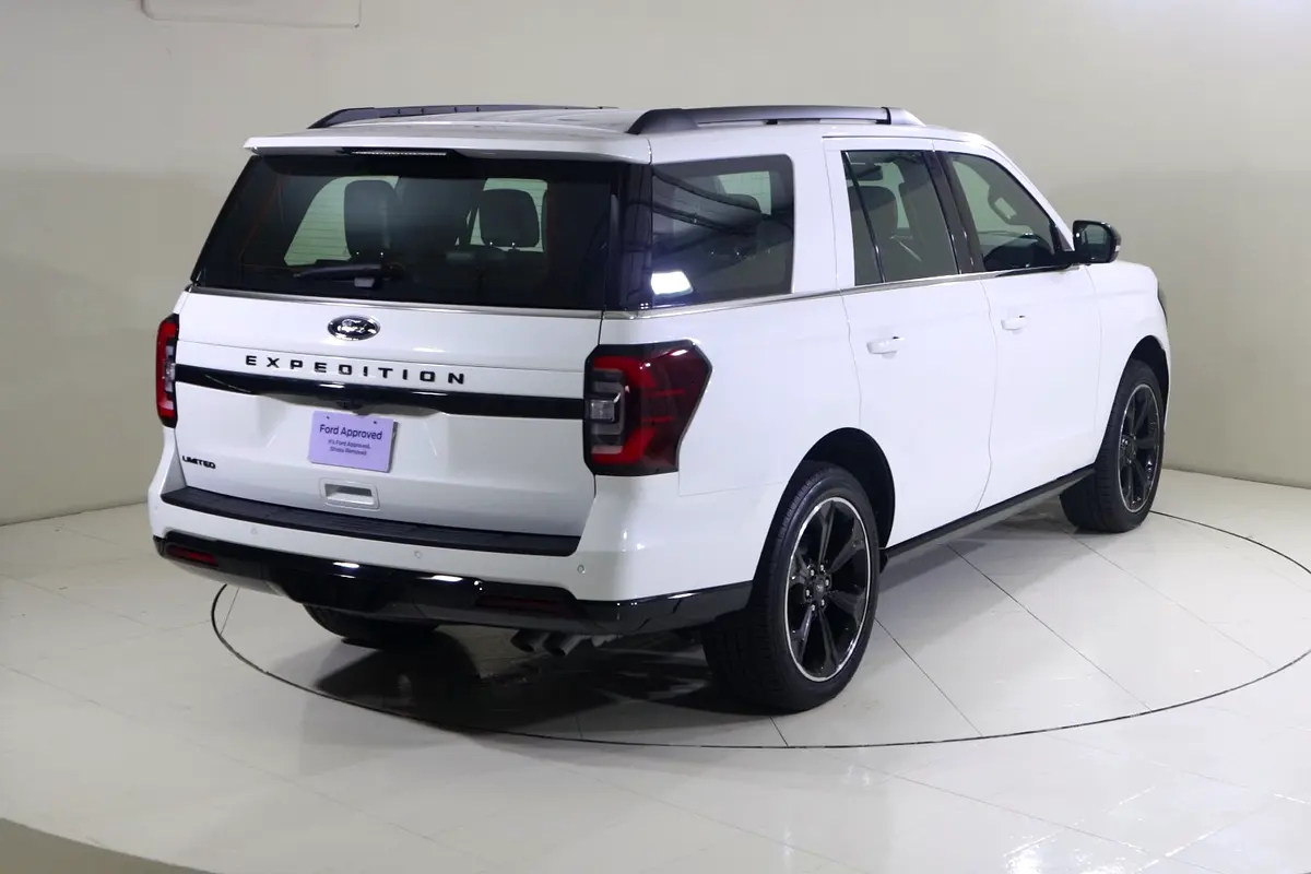 FORD Expedition Stealth 2024 - photo 2 - Import Émirats | International Cars