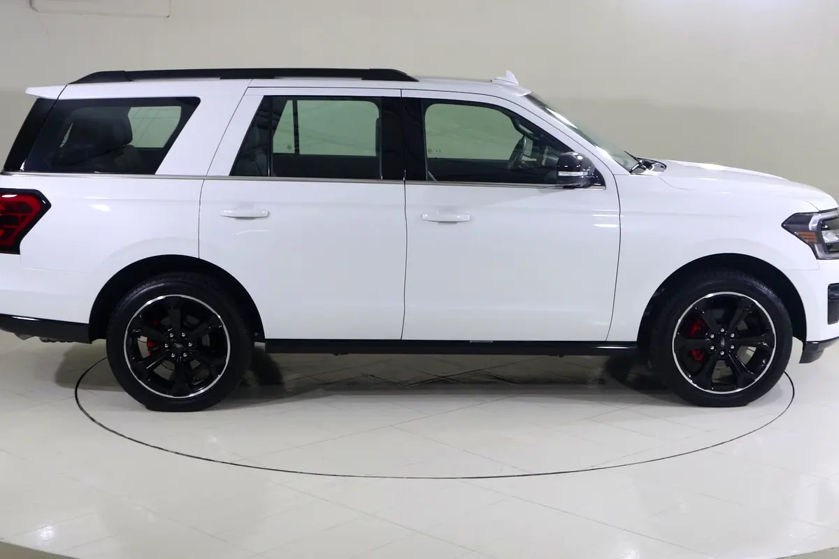 FORD Expedition Stealth 2024 - photo 3 - Import Émirats | International Cars