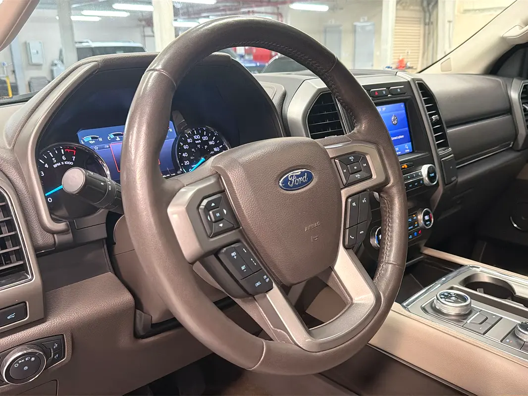 FORD Expedition XLT 2021 - photo 10 - Import Émirats | International Cars