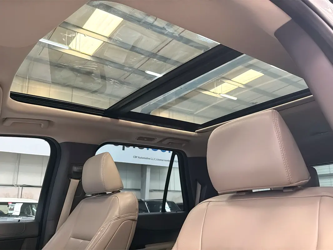 FORD Expedition XLT 2021 - photo 12 - Import Émirats | International Cars