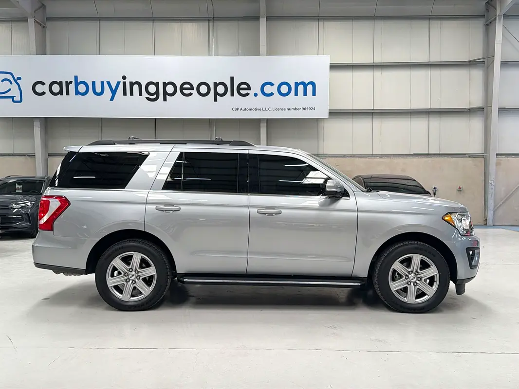FORD Expedition XLT 2021 - photo 8 - Import Émirats | International Cars