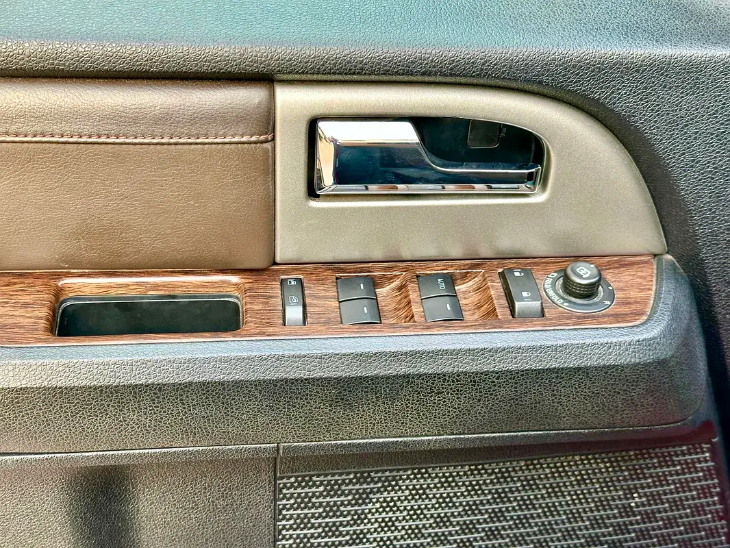 FORD Expedition King Ranch 2016 - photo 9 - Import Émirats | International Cars