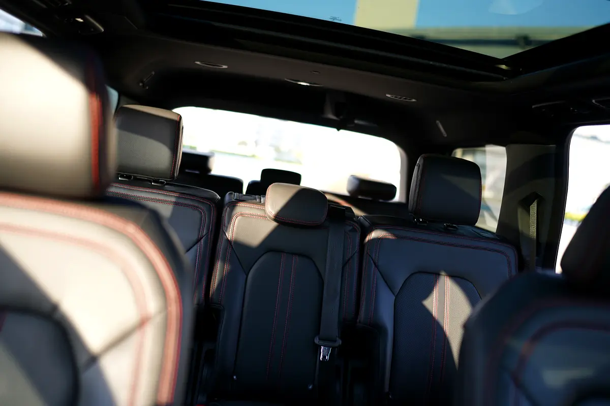 FORD Expedition Limited 2022 - photo 12 - Import Émirats | International Cars