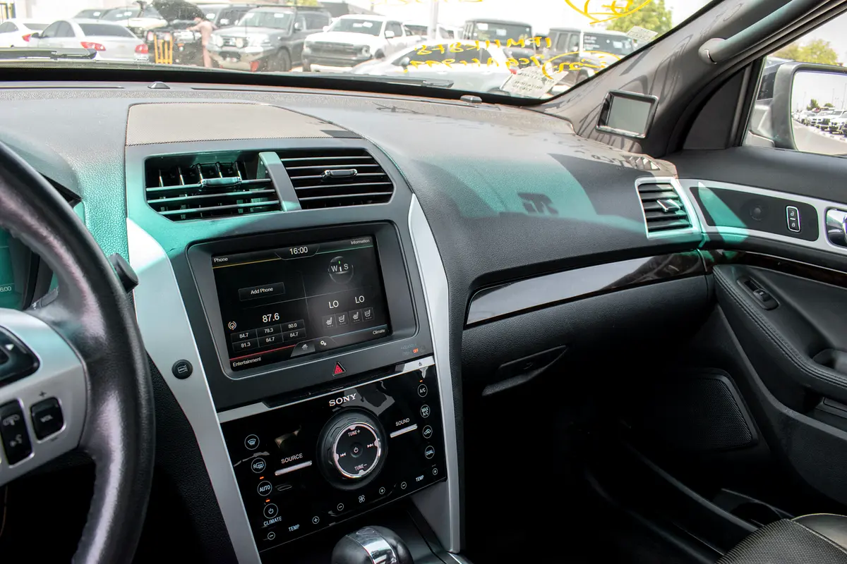 FORD Explorer Limited 2012 - photo 12 - Import Émirats | International Cars