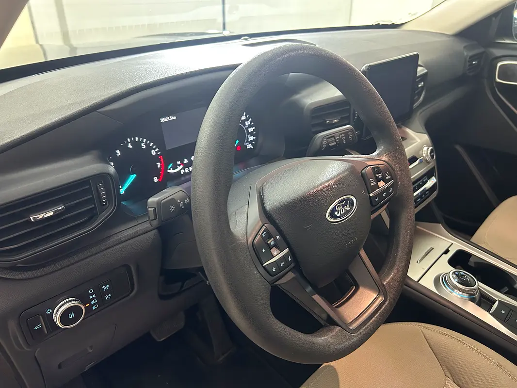 FORD Explorer Base 2023 - photo 9 - Import Émirats | International Cars