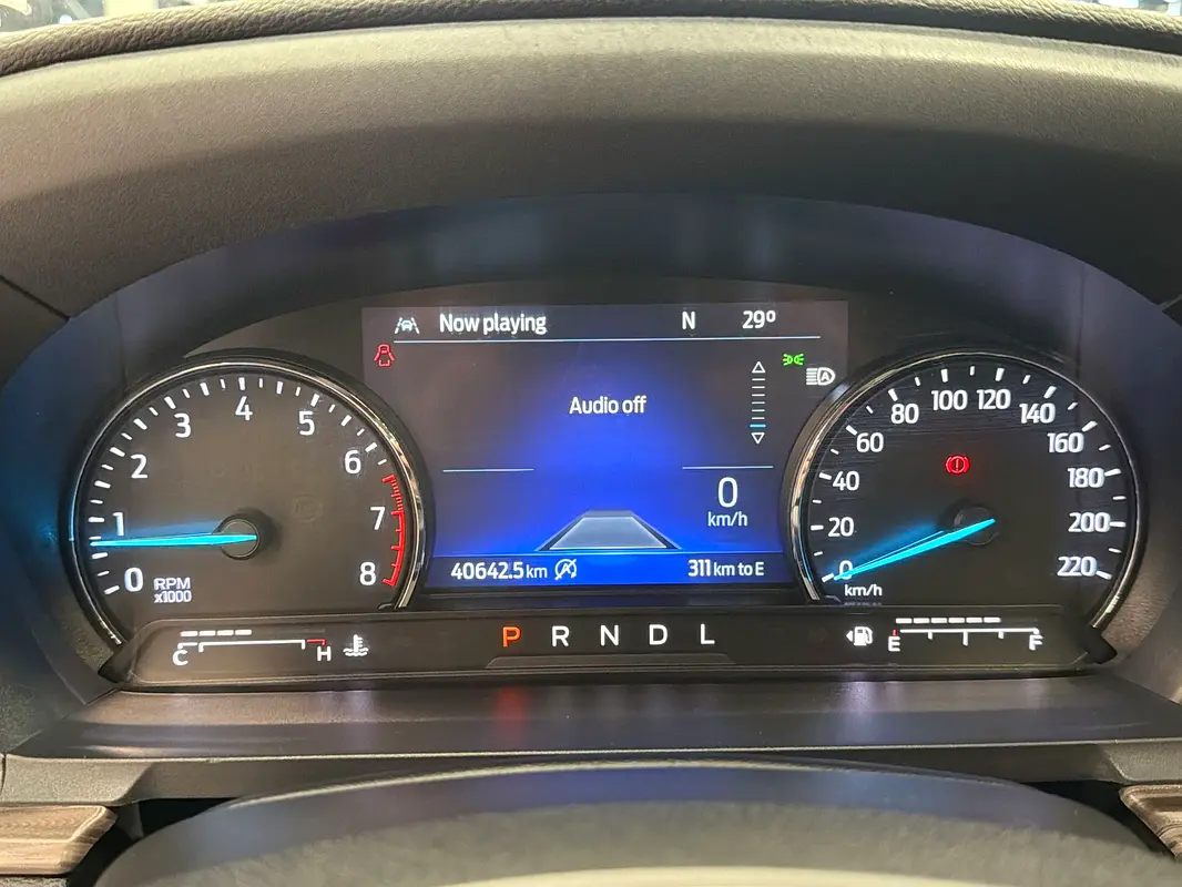 FORD Explorer Limited 2022 - photo 12 - Import Émirats | International Cars