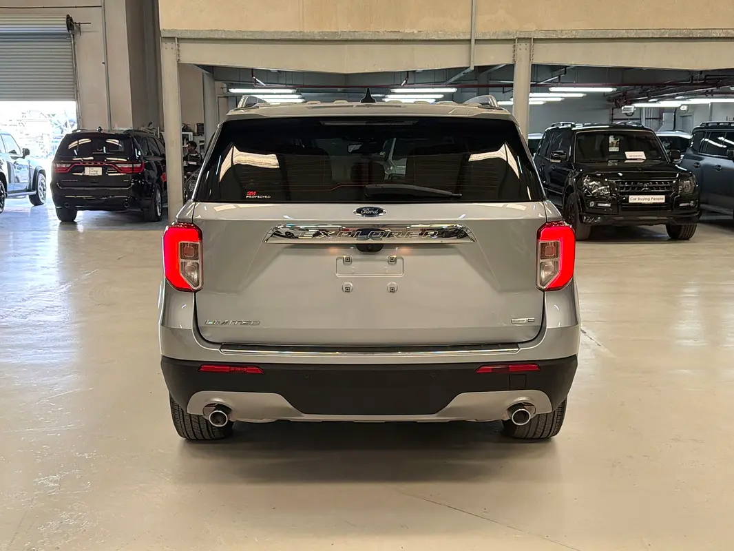 FORD Explorer Limited 2022 - photo 6 - Import Émirats | International Cars