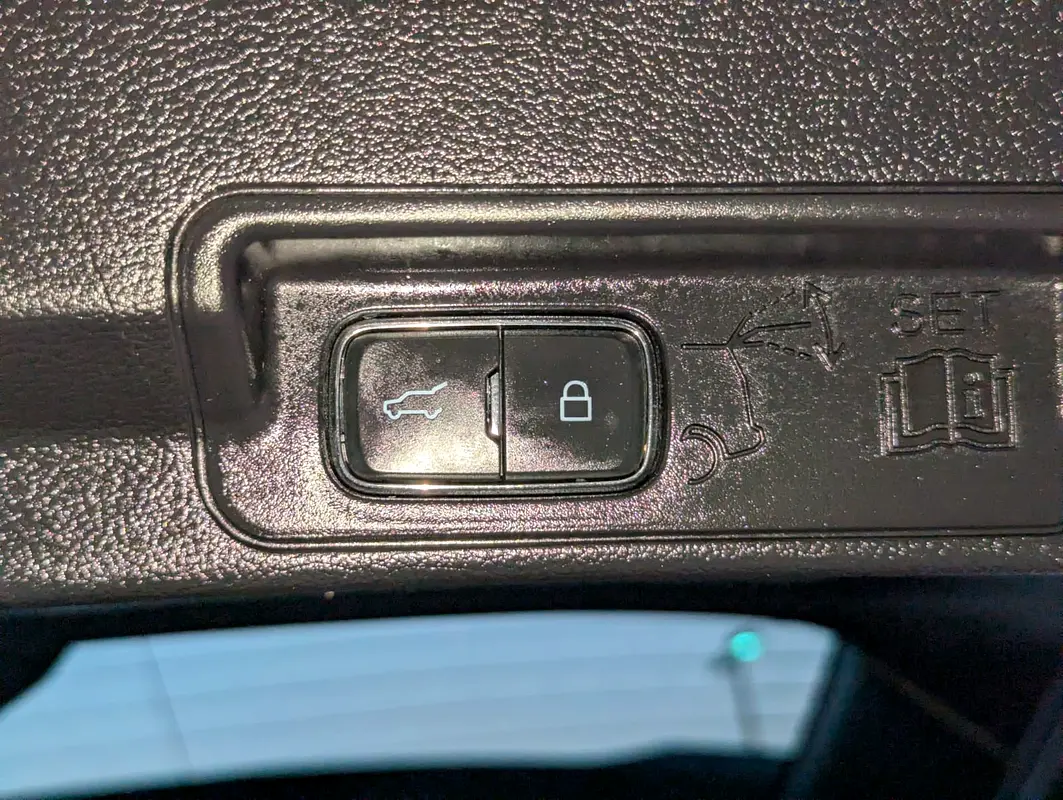 FORD Explorer ST 2021 - photo 6 - Import Émirats | International Cars