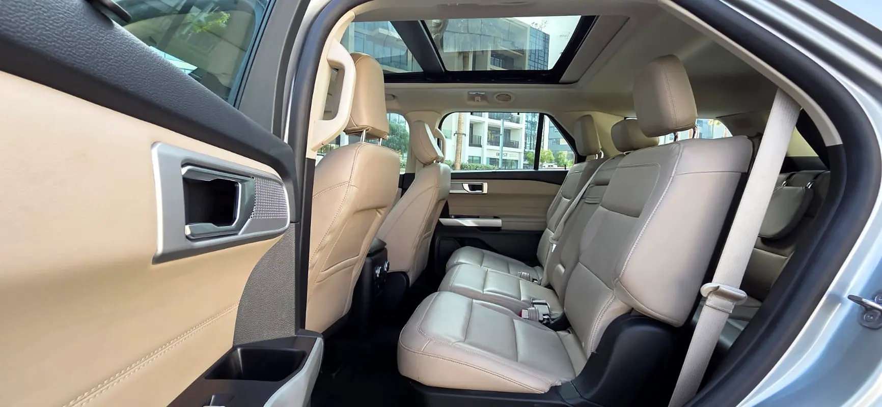 FORD Explorer Limited 2022 - photo 10 - Import Émirats | International Cars