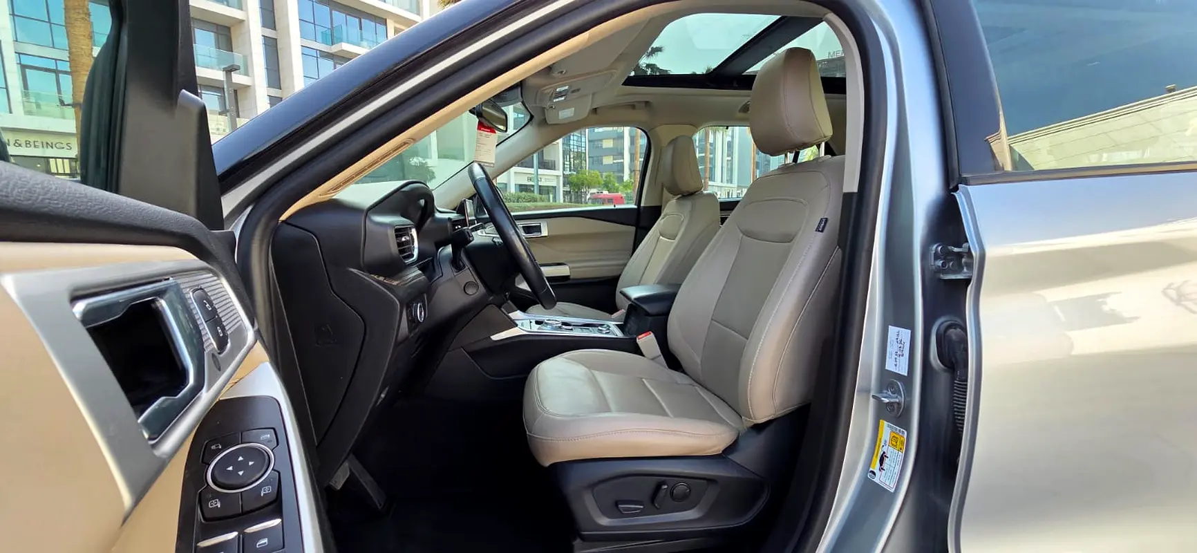 FORD Explorer Limited 2022 - photo 11 - Import Émirats | International Cars