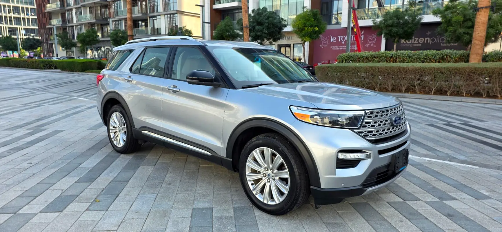 FORD Explorer Limited 2022 - photo 2 - Import Émirats | International Cars