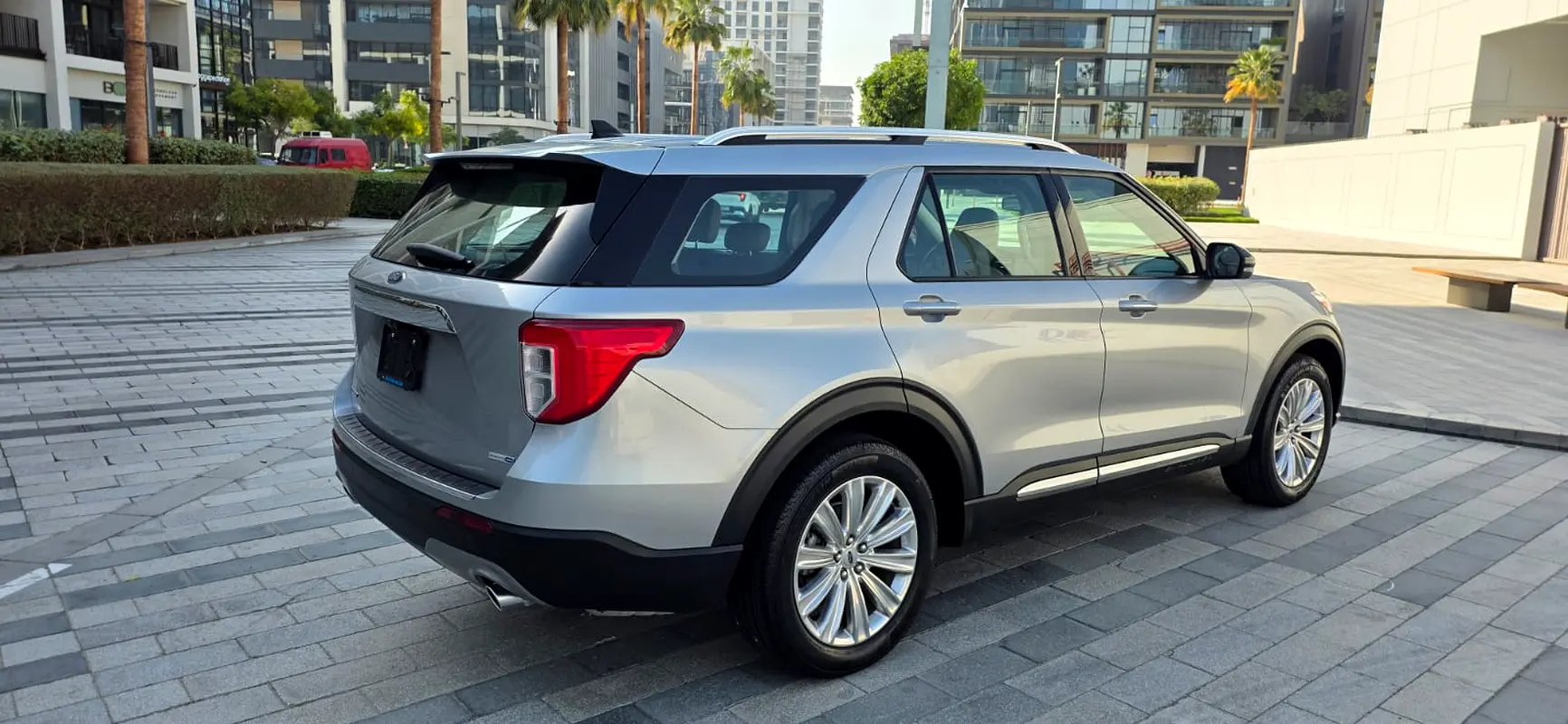 FORD Explorer Limited 2022 - photo 6 - Import Émirats | International Cars