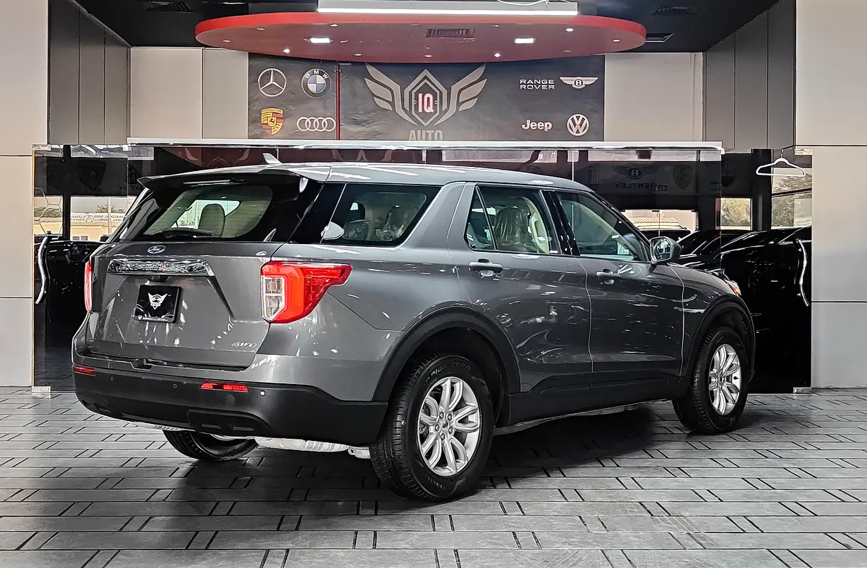FORD Explorer Base 2023 - photo 4 - Import Émirats | International Cars