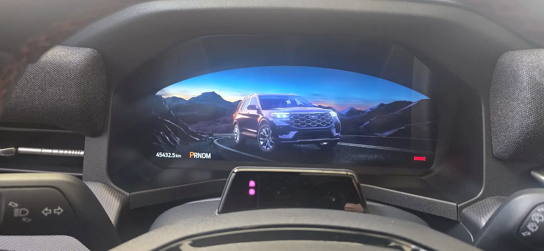 FORD Explorer ST 2025 - photo 8 - Import Émirats | International Cars