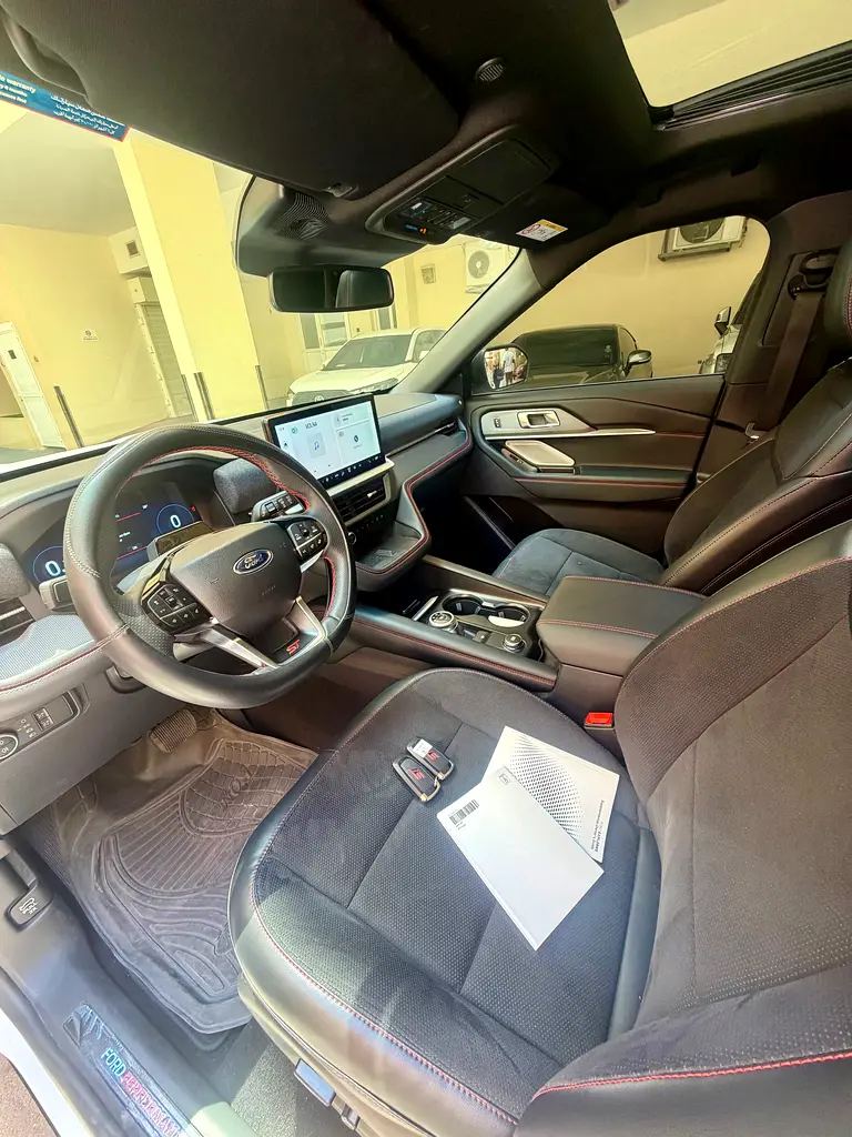 FORD Explorer ST 2025 - photo 3 - Import Émirats | International Cars