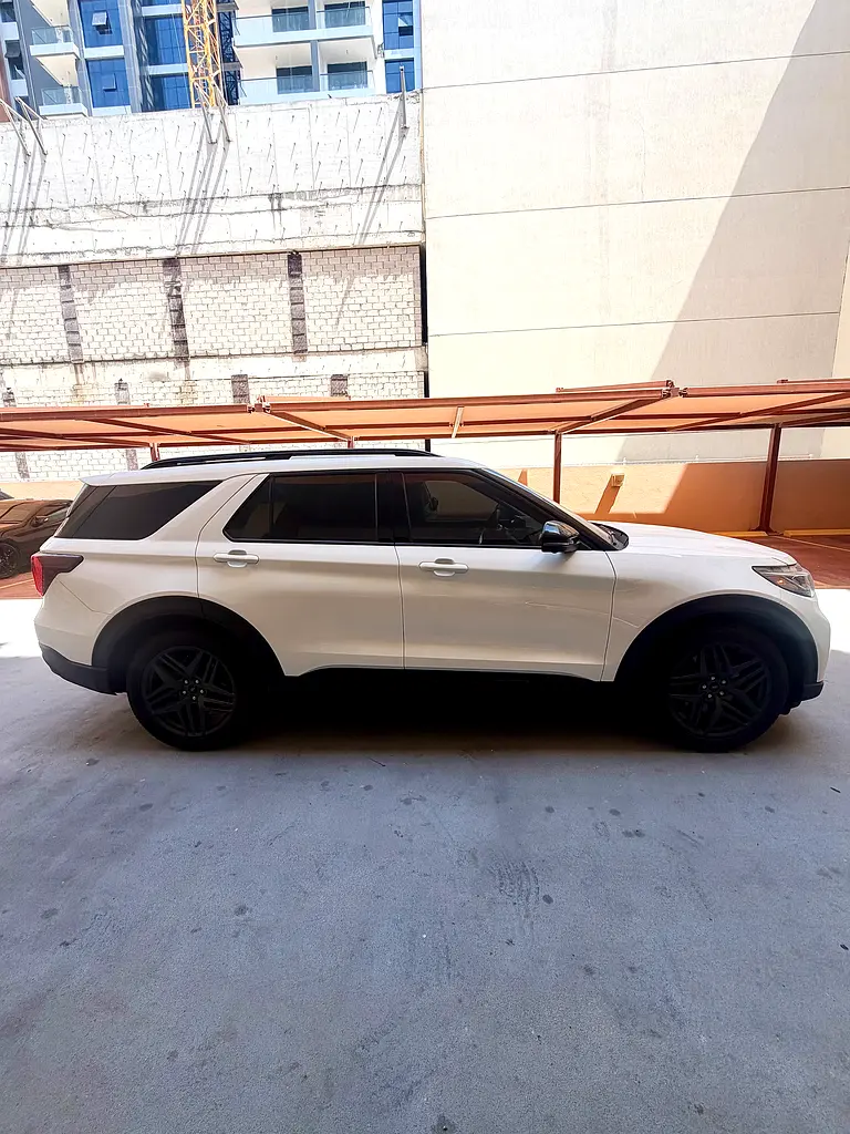 FORD Explorer ST 2025 - photo 7 - Import Émirats | International Cars
