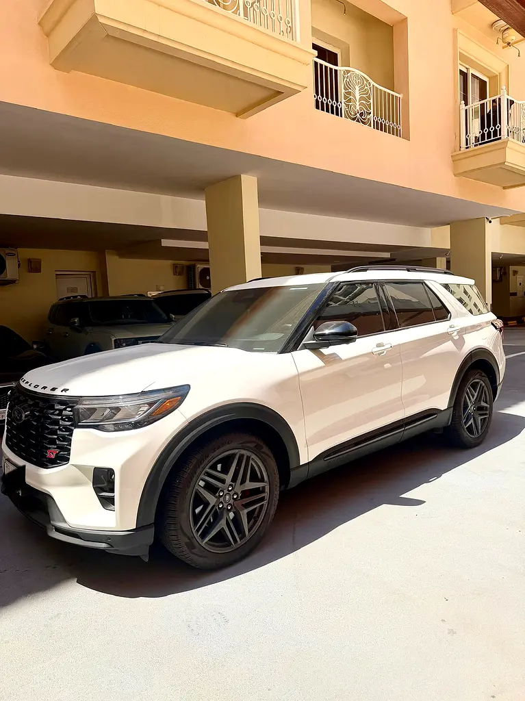 FORD Explorer ST 2025 - photo 8 - Import Émirats | International Cars