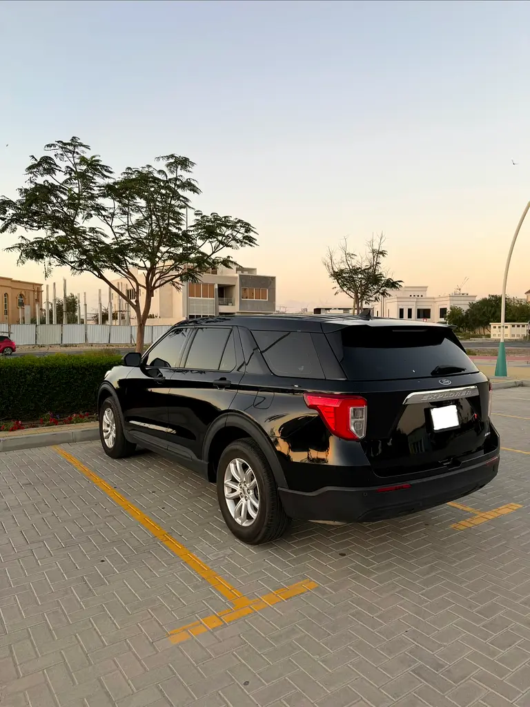 FORD Explorer Base 2023 - photo 5 - Import Émirats | International Cars