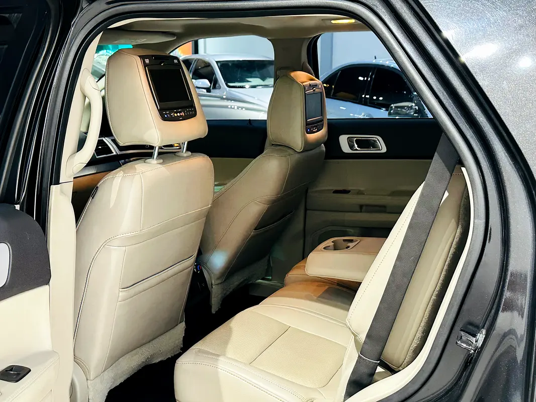 FORD Explorer Platinum 2015 - photo 11 - Import Émirats | International Cars