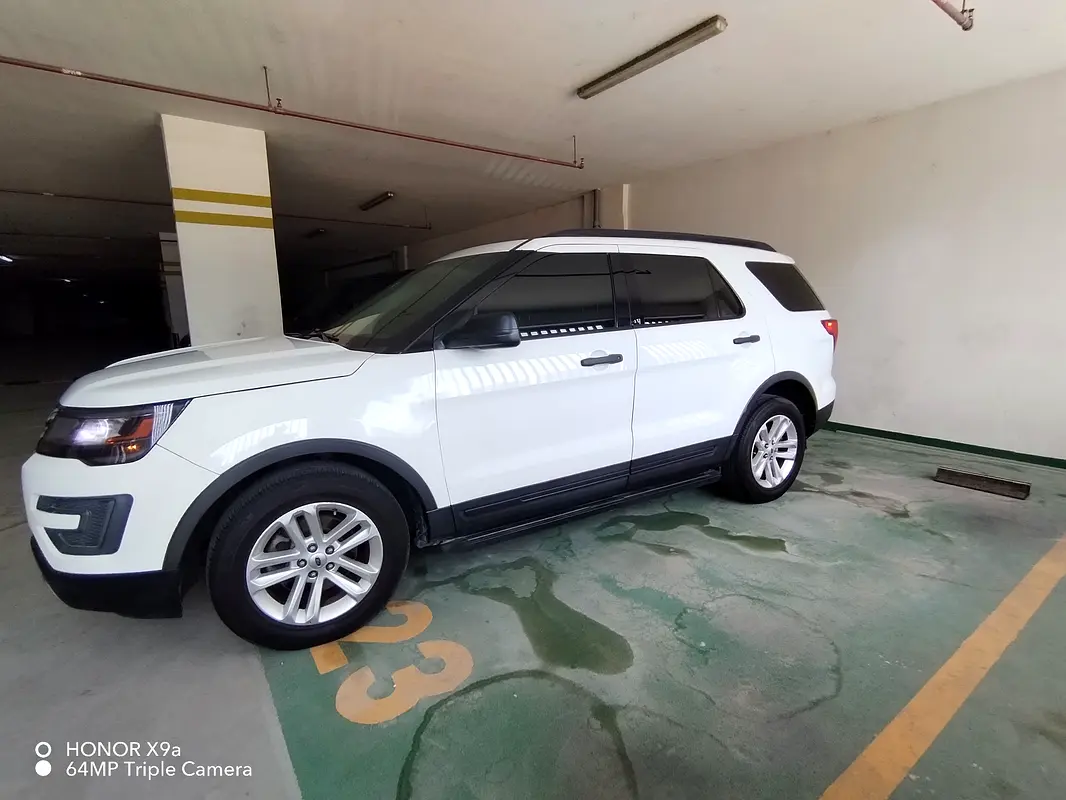 FORD Explorer Base 2016 - photo 4 - Import Émirats | International Cars
