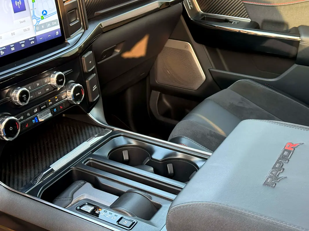 FORD F-Series Pickup 2023 - photo 11 - Import Émirats | International Cars