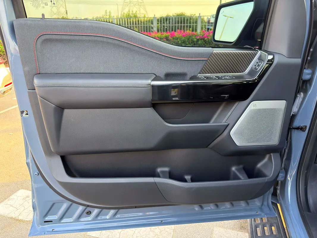 FORD F-Series Pickup 2023 - photo 12 - Import Émirats | International Cars