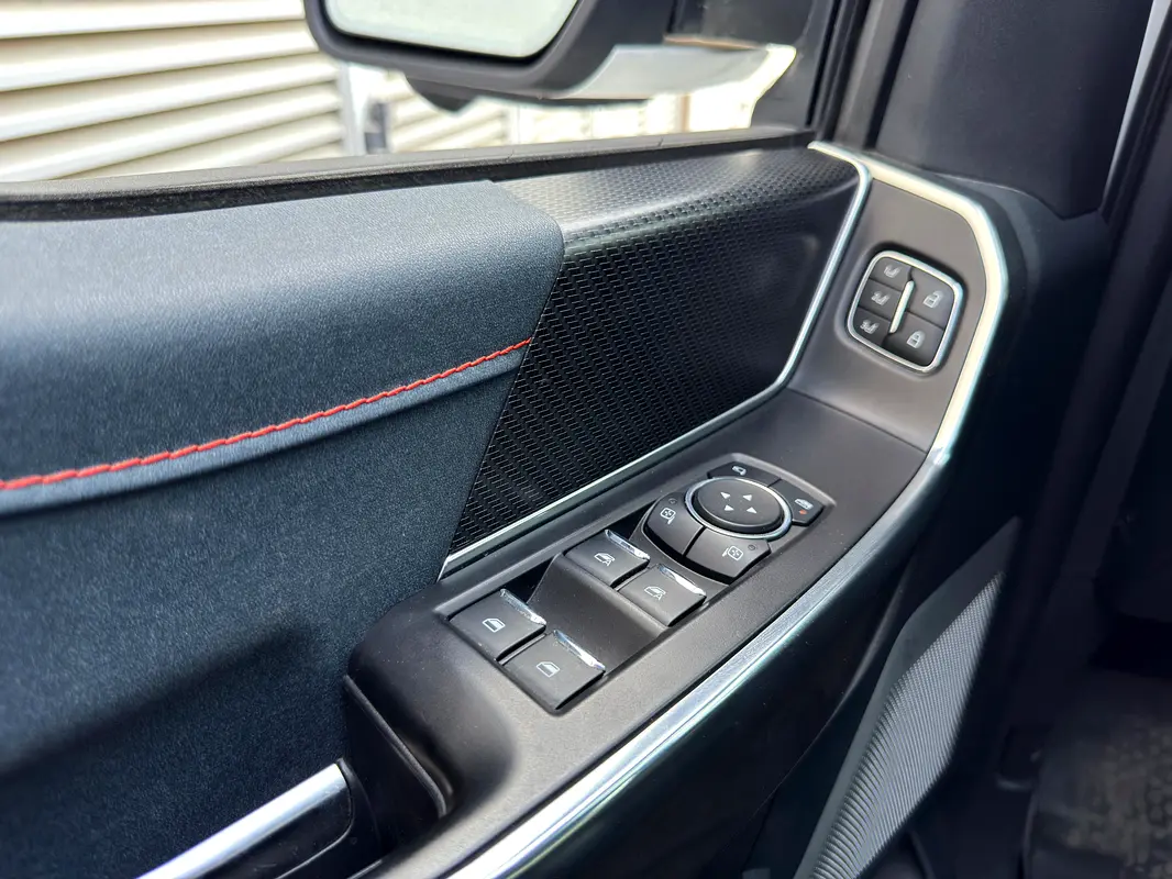 FORD F-Series Pickup Raptor 2023 - photo 11 - Import Émirats | International Cars