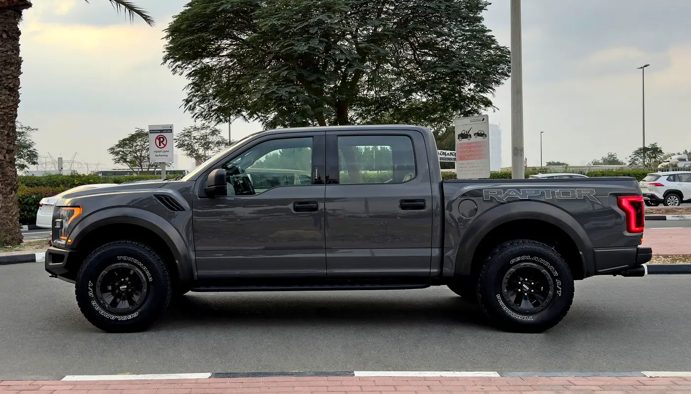 FORD F-Series Pickup Raptor 2018 - photo 3 - Import Émirats | International Cars