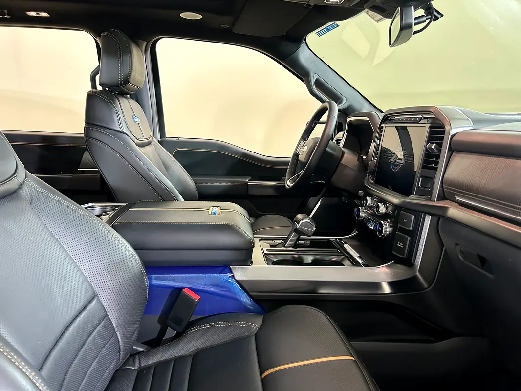 FORD F-Series Pickup Platinum 2023 - photo 12 - Import Émirats | International Cars