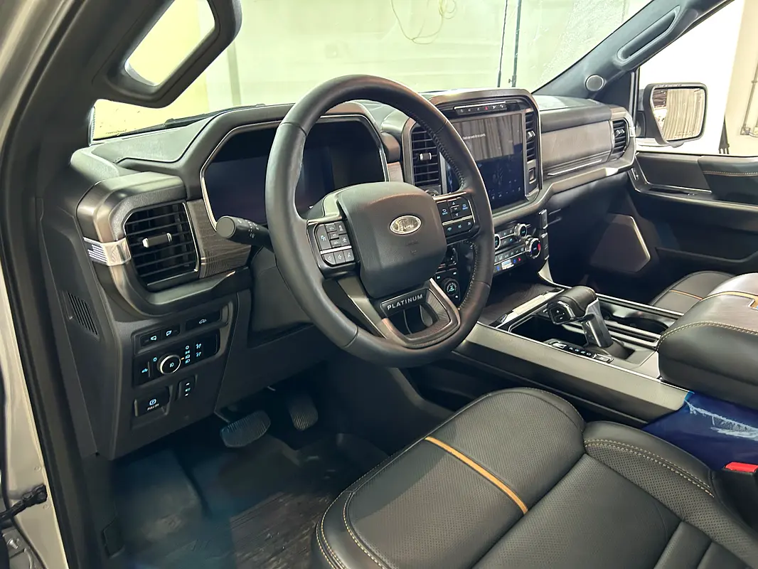 FORD F-Series Pickup Platinum 2023 - photo 9 - Import Émirats | International Cars