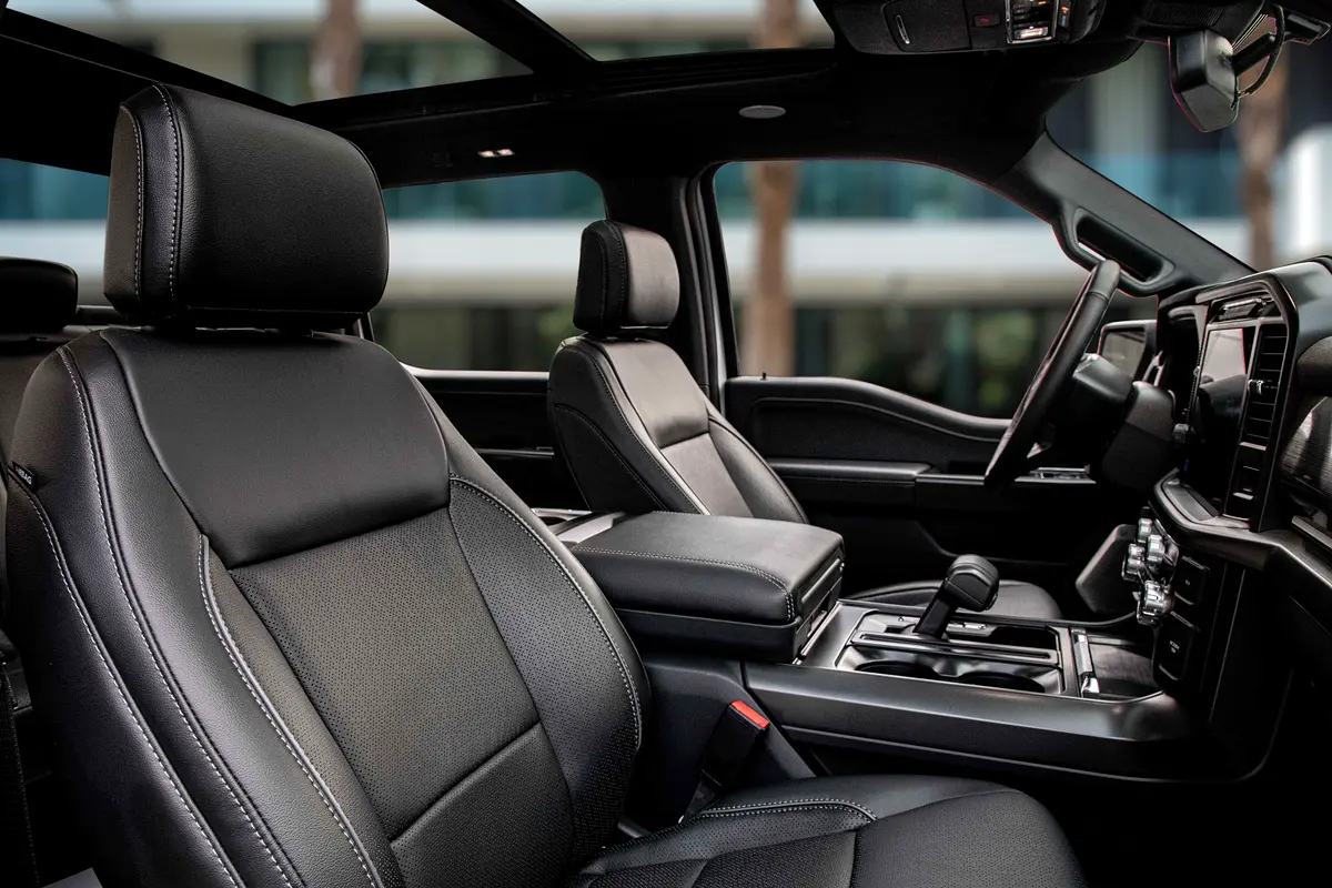 FORD F-Series Pickup Lariat 2024 - photo 11 - Import Émirats | International Cars