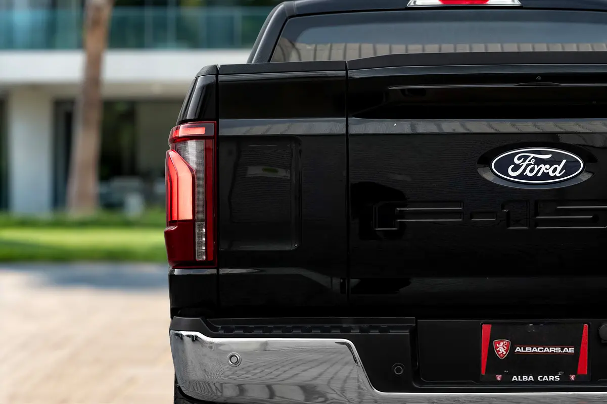 FORD F-Series Pickup Lariat 2024 - photo 6 - Import Émirats | International Cars