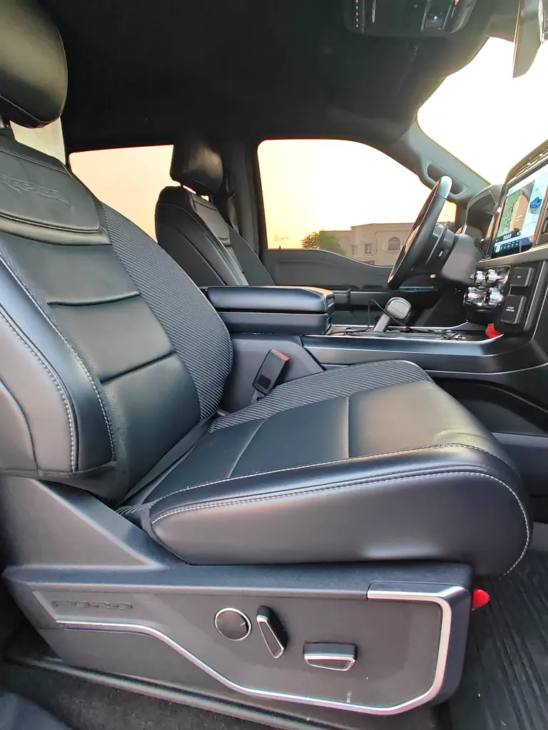 FORD F-Series Pickup Raptor 2022 - photo 10 - Import Émirats | International Cars