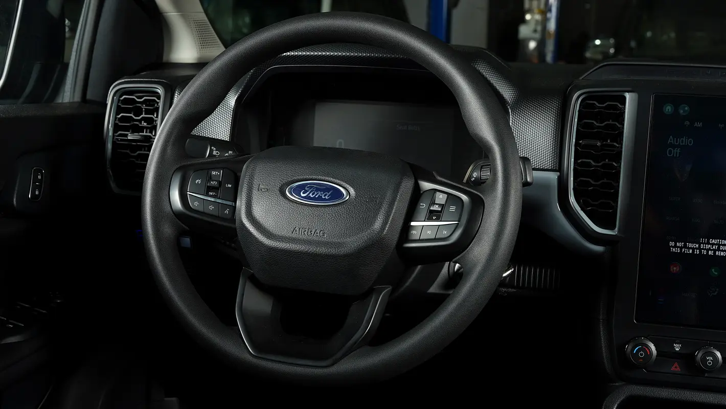 FORD Ranger XL 2023 - photo 12 - Import Émirats | International Cars